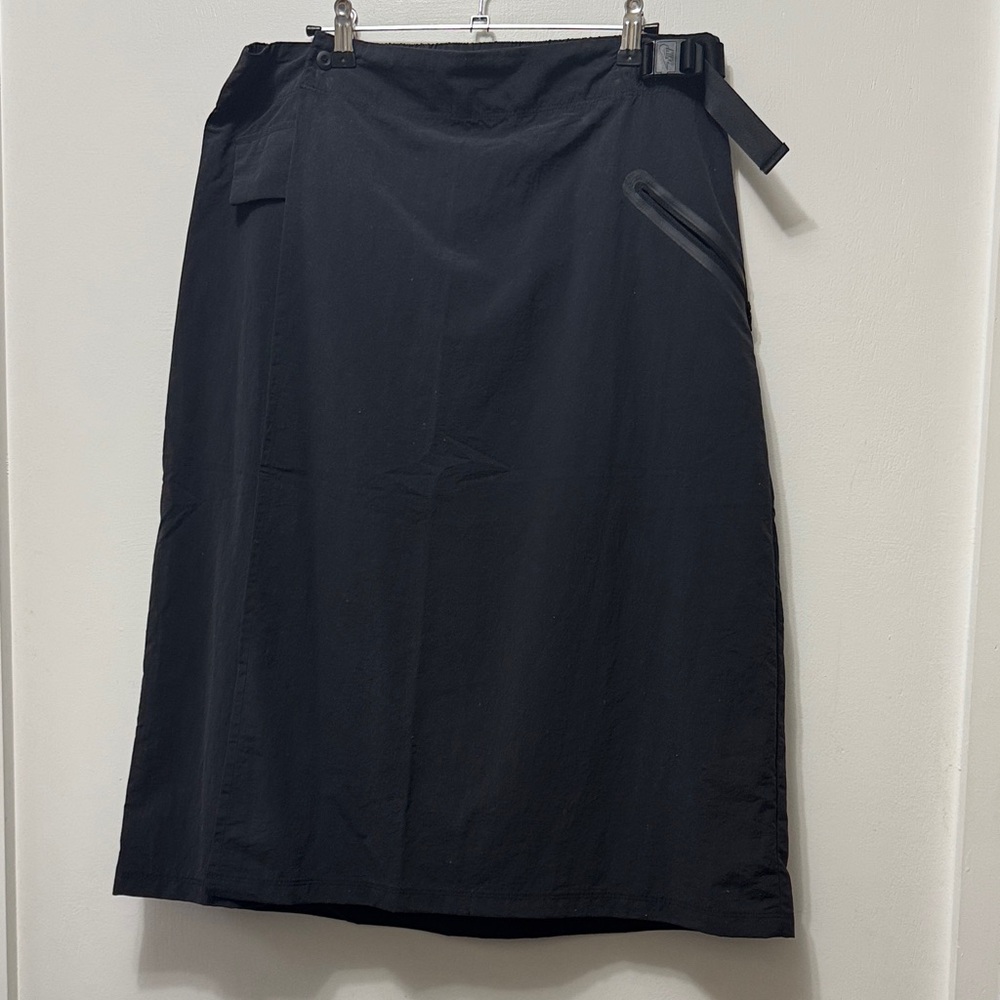 Nike Black Tech Pack Skirt (NWOT)